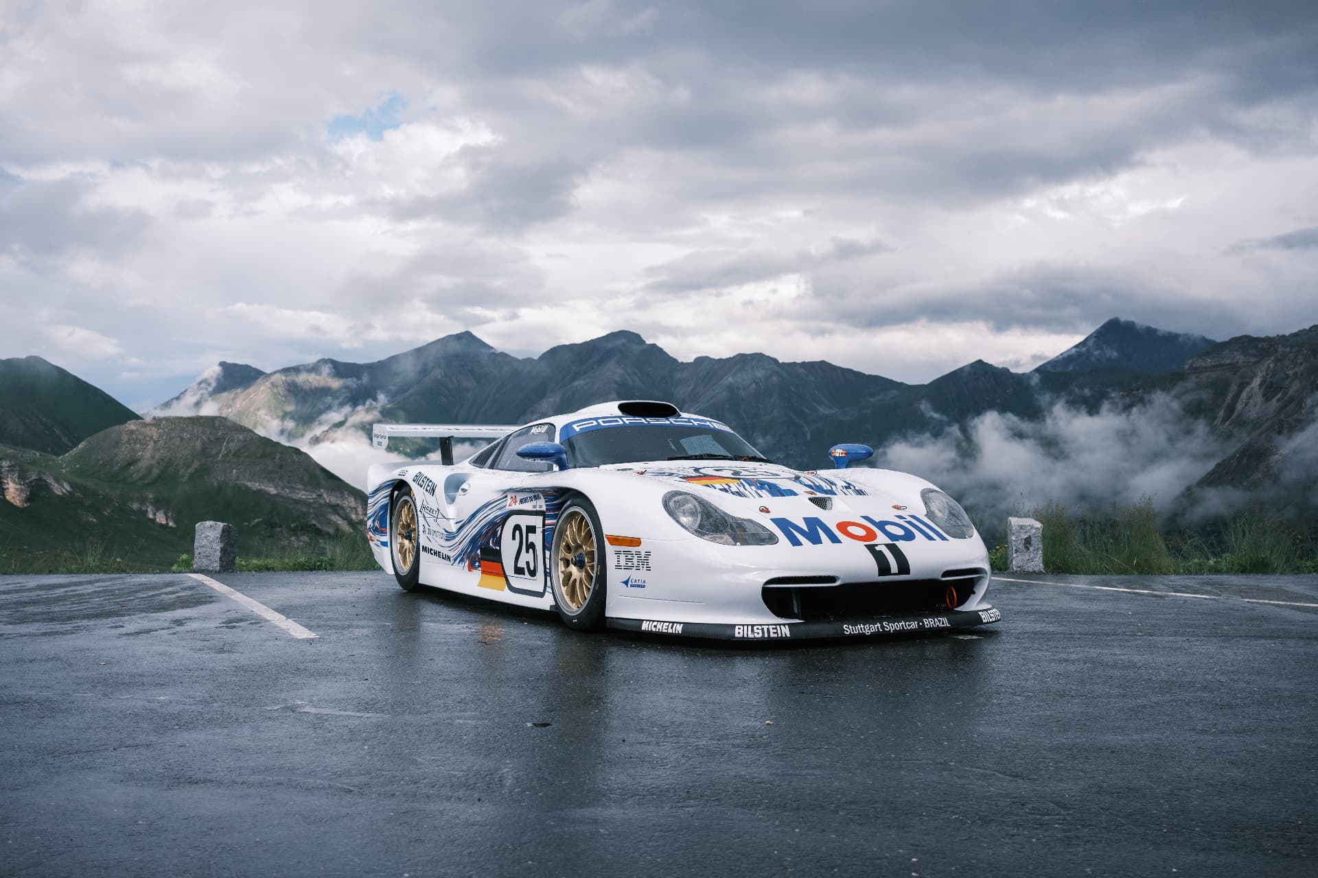 Porsche 911 GT1 on the Grossglockner high alpine road